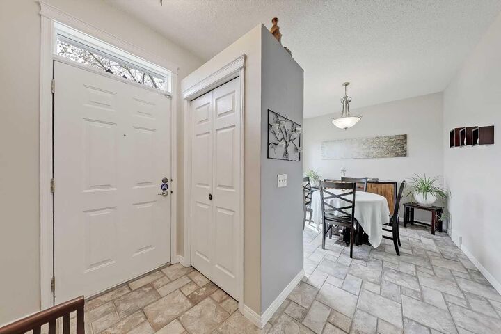 Property Photo:  48 Promenade Way SE  AB T2Z 3R4 
