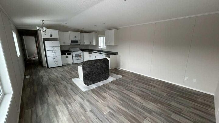 Property Photo:  625 3 Avenue  AB T0K 1B0 