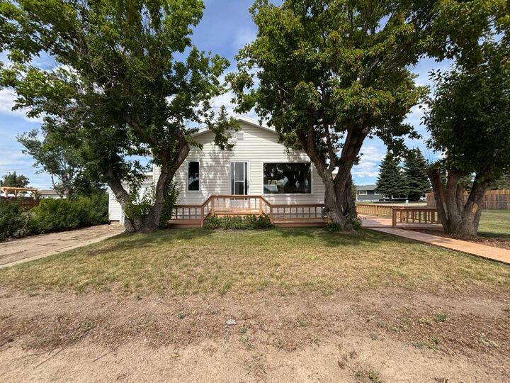 Property Photo: 307 Centre Avenue AB T0K 0N0