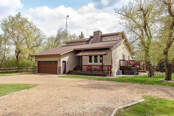 Property Photo:  42377 Range Road 151  AB T0B 1N0 