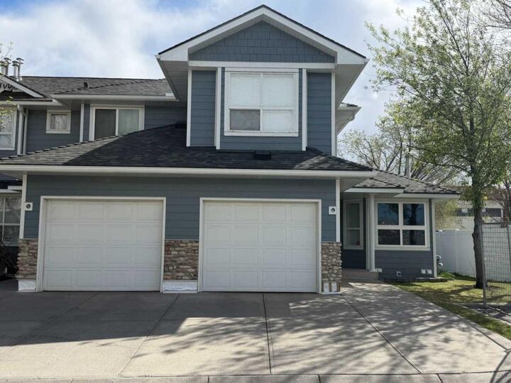 Property Photo:  126 Harvest Gold Place NE  AB T3K 4Y2 