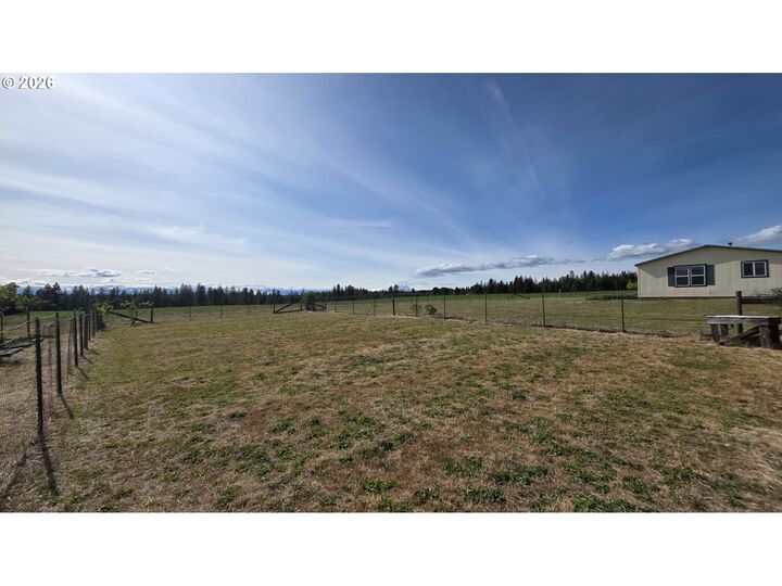 Property Photo:  4 Buena Vista Ct  WA 98620 
