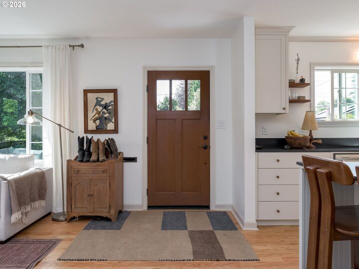 Property Photo: 636 SE 68th Ave OR 97215