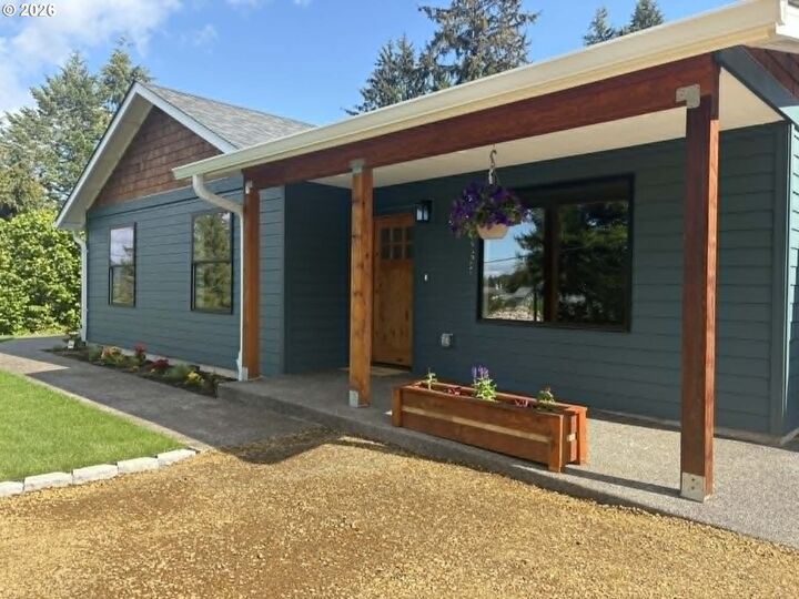 Property Photo: 12665 Tohls St OR 97131