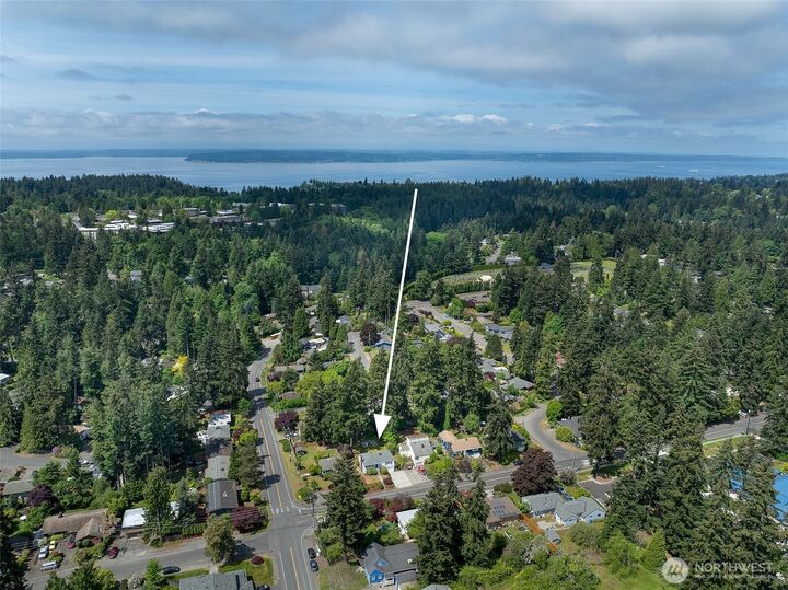 Property Photo:  16509  Fremont Avenue N  WA 98133 