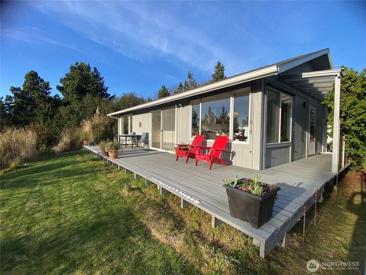 Property Photo:  27215  K Lane  WA 98640 