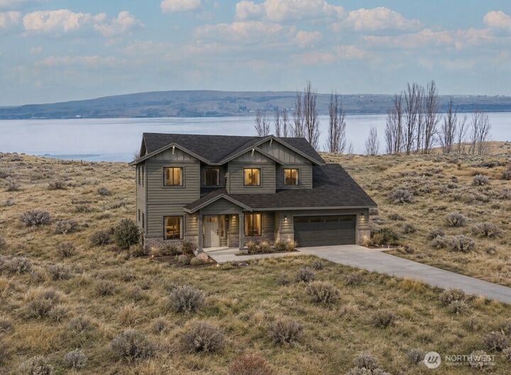 Property Photo:  421 NW  11th Street  WA 98851 