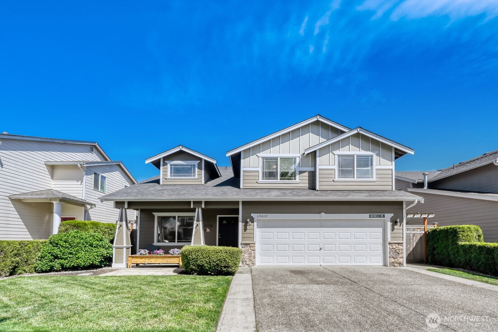 Property Photo: 13413 32nd Drive SE 35 WA 98012