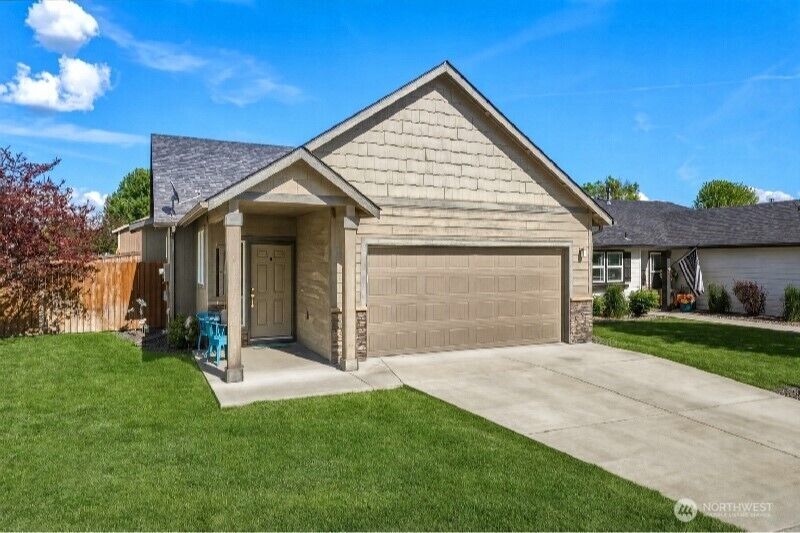 Property Photo: 1361 SW Greeley Street WA 99324