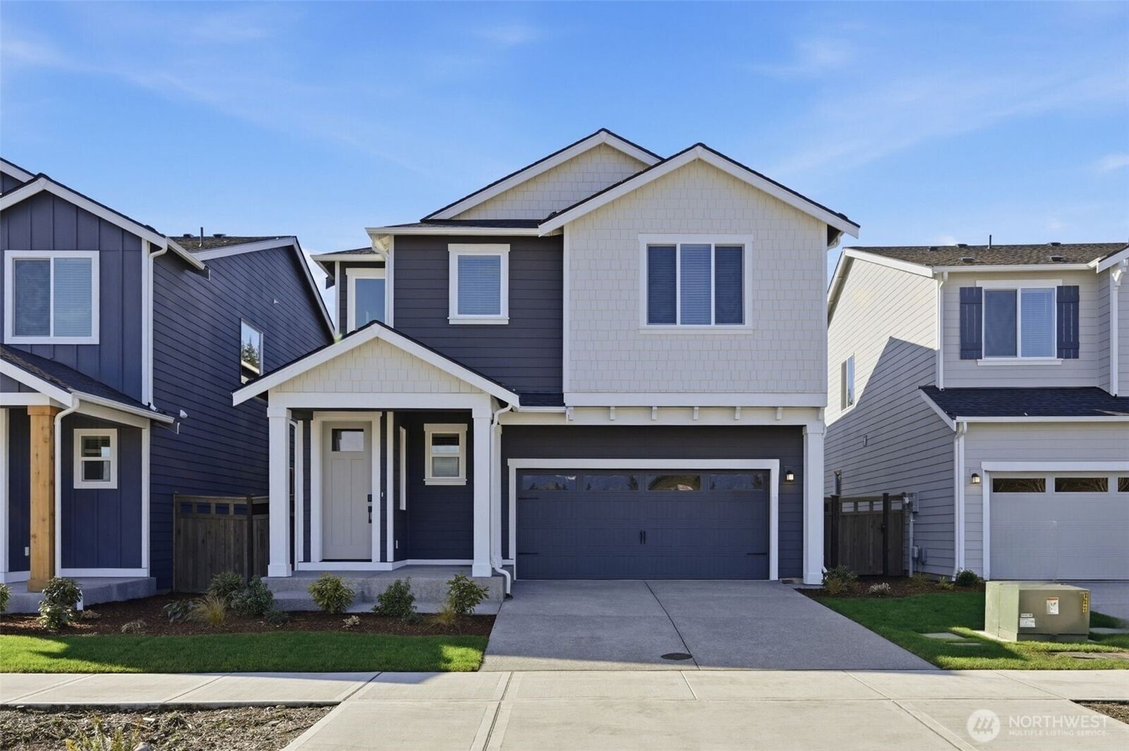 Property Photo:  32069  Myrtle Avenue SE  WA 98010 