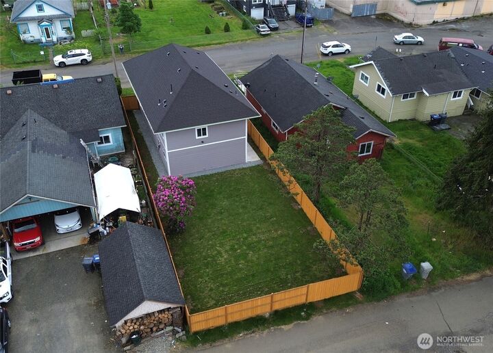 Property Photo:  1010  Randall Street  WA 98520 