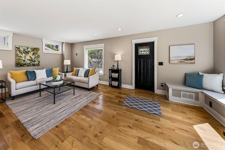 Property Photo: 9545 2nd Avenue NW WA 98117