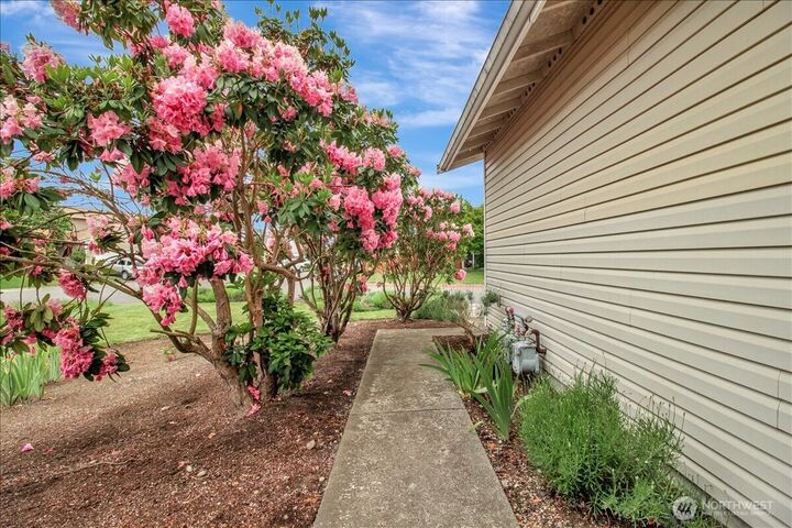 Property Photo: 16805 41st Drive NE B WA 98223