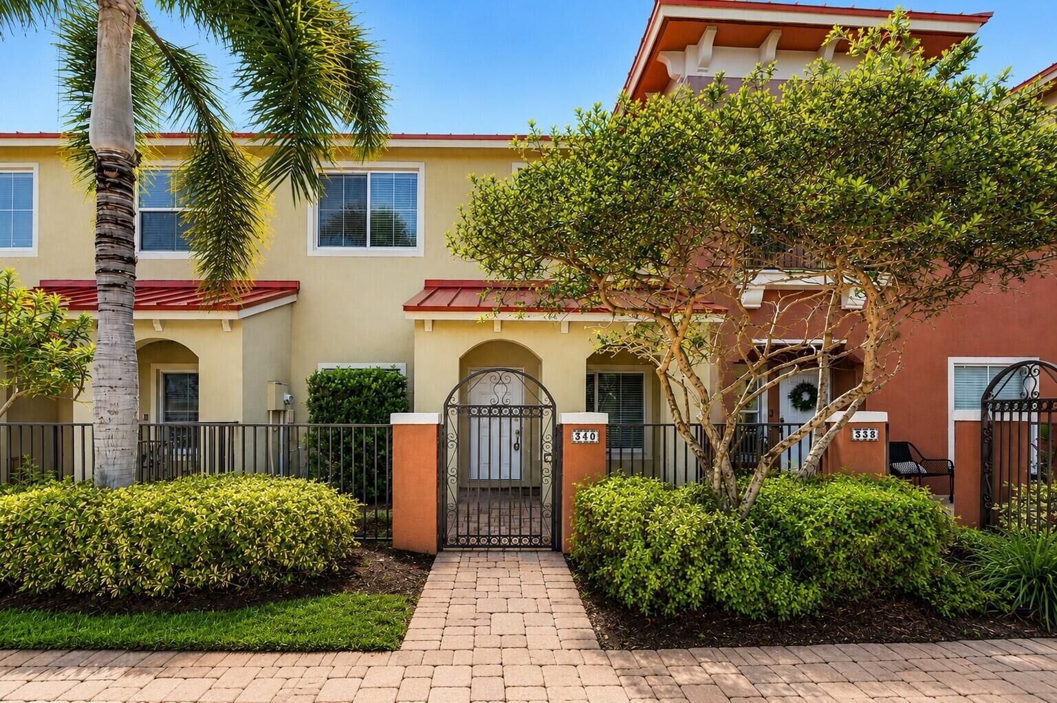 Property Photo:  340 Lake Monterey Circle  FL 33426 