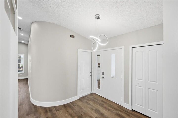 Property Photo:  271 NE Naylor St Street  FL 32907 