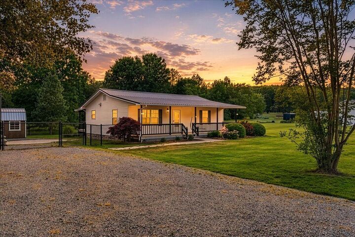 Property Photo:  619 Huff Bend  TN 37880 