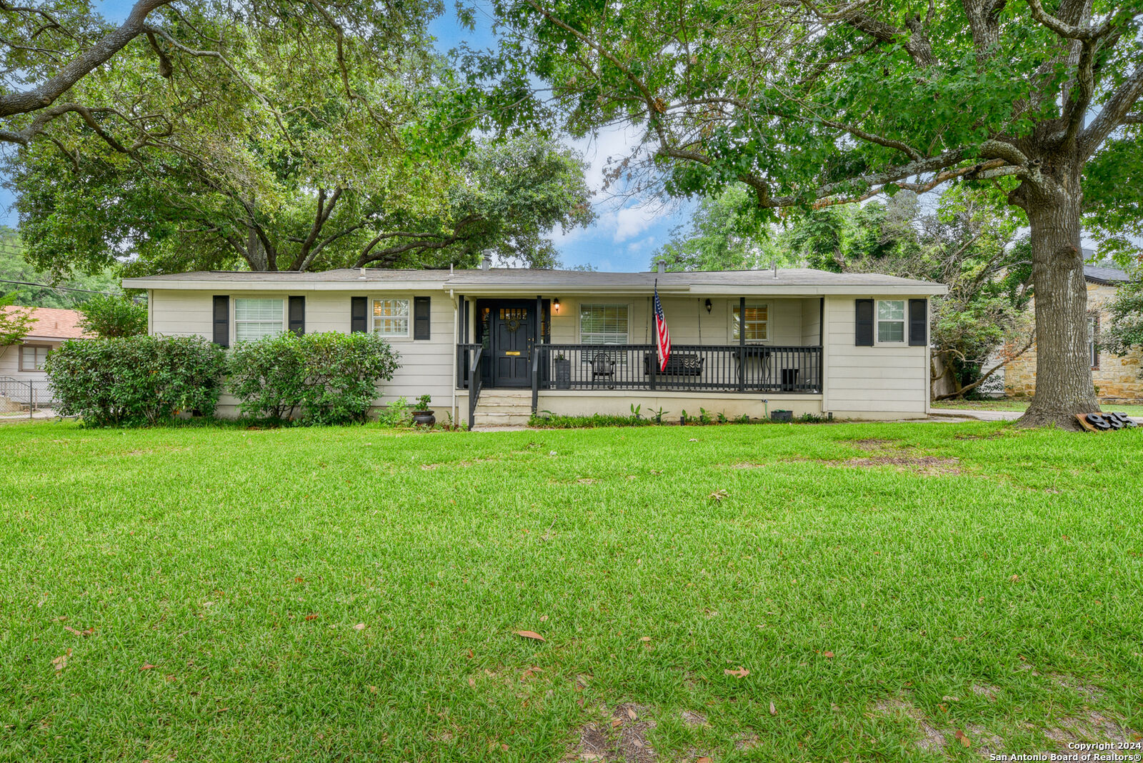 Property Photo:  935 Vanderhoeven Dr  TX 78209 