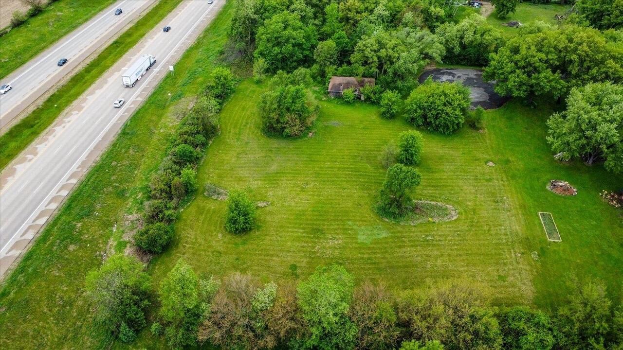 Property Photo:  4768 Garden Court  WI 53590 