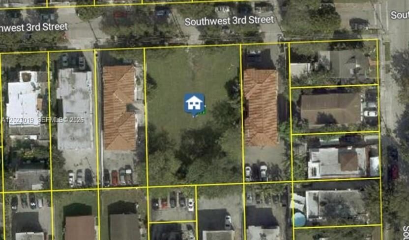 Property Photo: 1534 SW 3rd St FL 33135