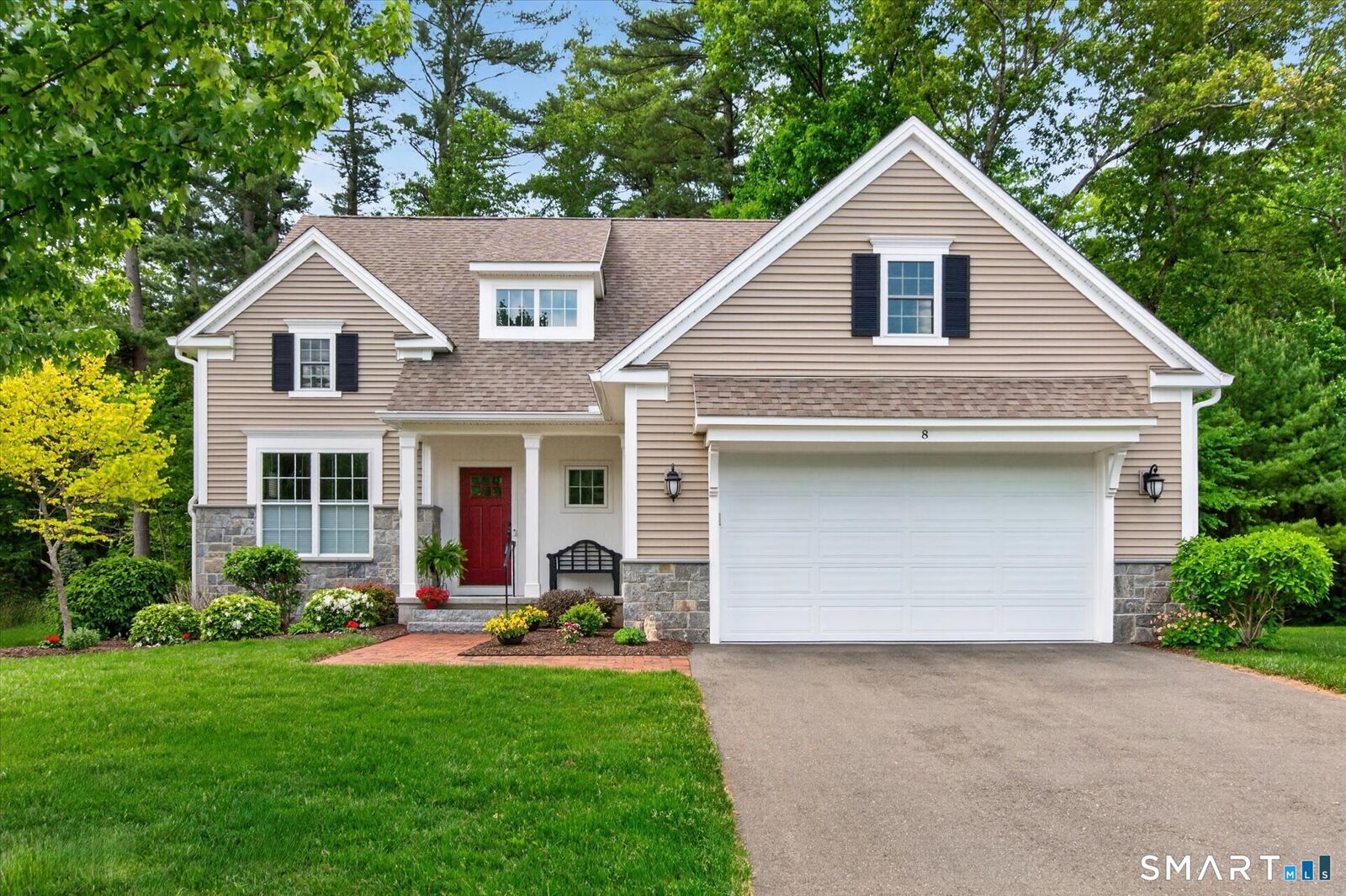 Property Photo:  8 Carson Way  CT 06070 
