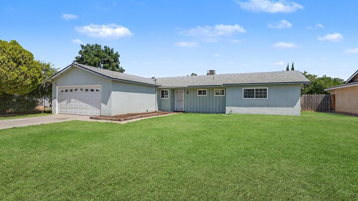 Property Photo: 4200 W Whitendale Avenue CA 93277