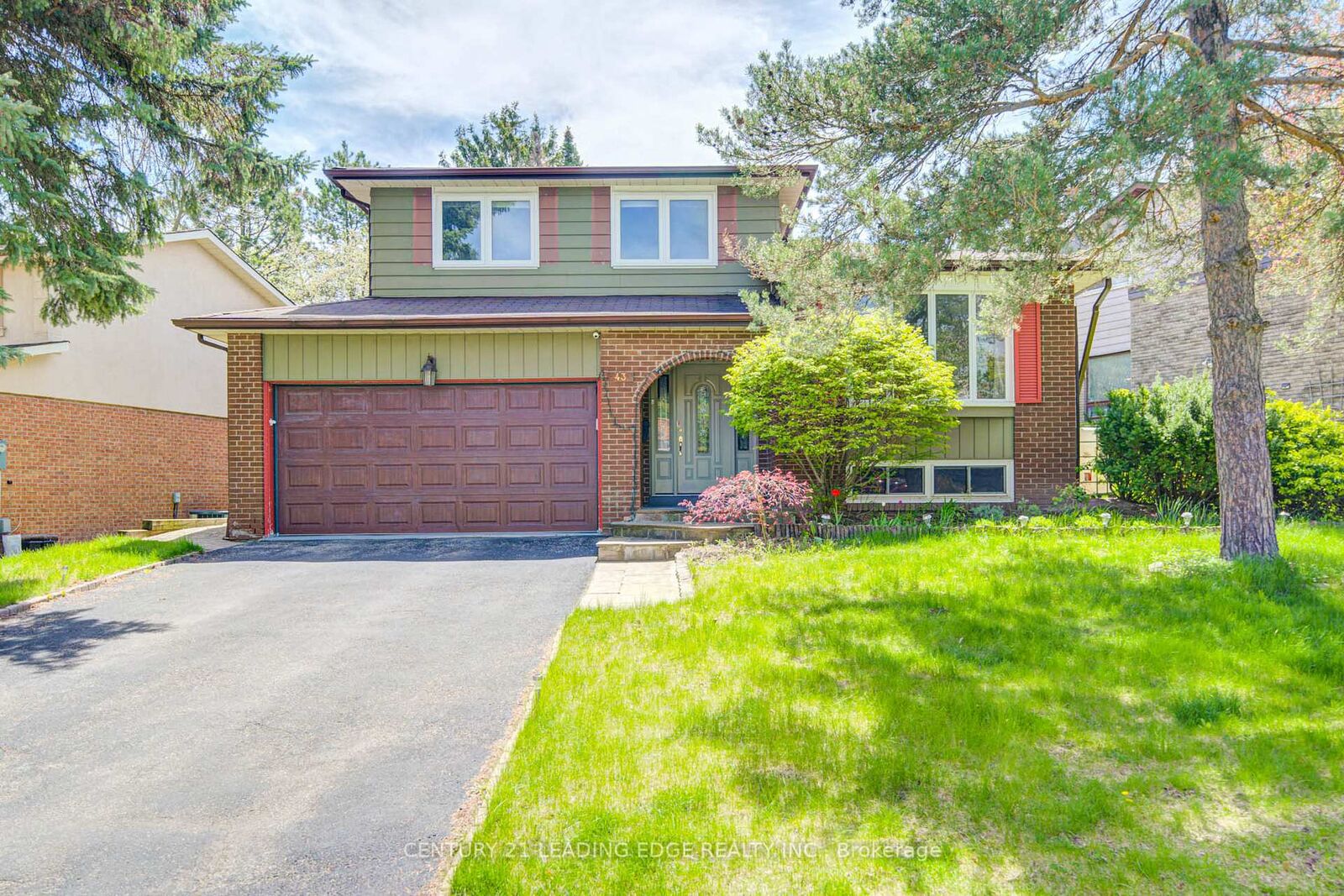 Property Photo: 43 Carlton Road ON L3R 1Z4