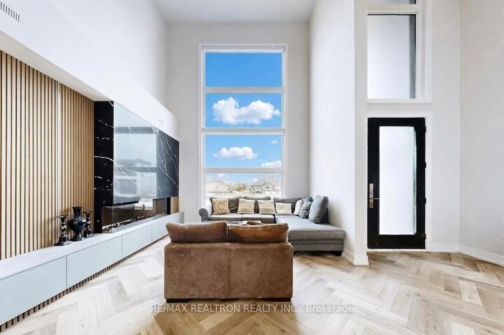 Property Photo:  3714 Lakepoint Drive  ON L3V 8M9 