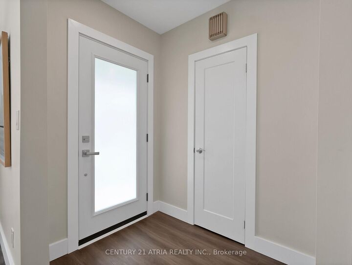 Photo de la propriété:  10 Dunrobin Drive  ON M9B 2S9 
