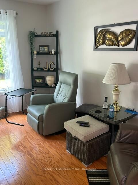 Property Photo: 8 Kentucky Avenue ON L9Z 3A8