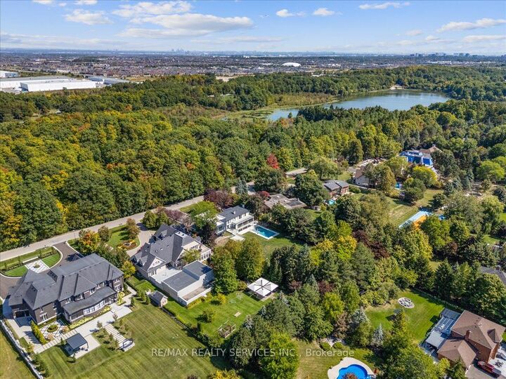 Property Photo: 574 Conservation Drive ON L6Z 0B8
