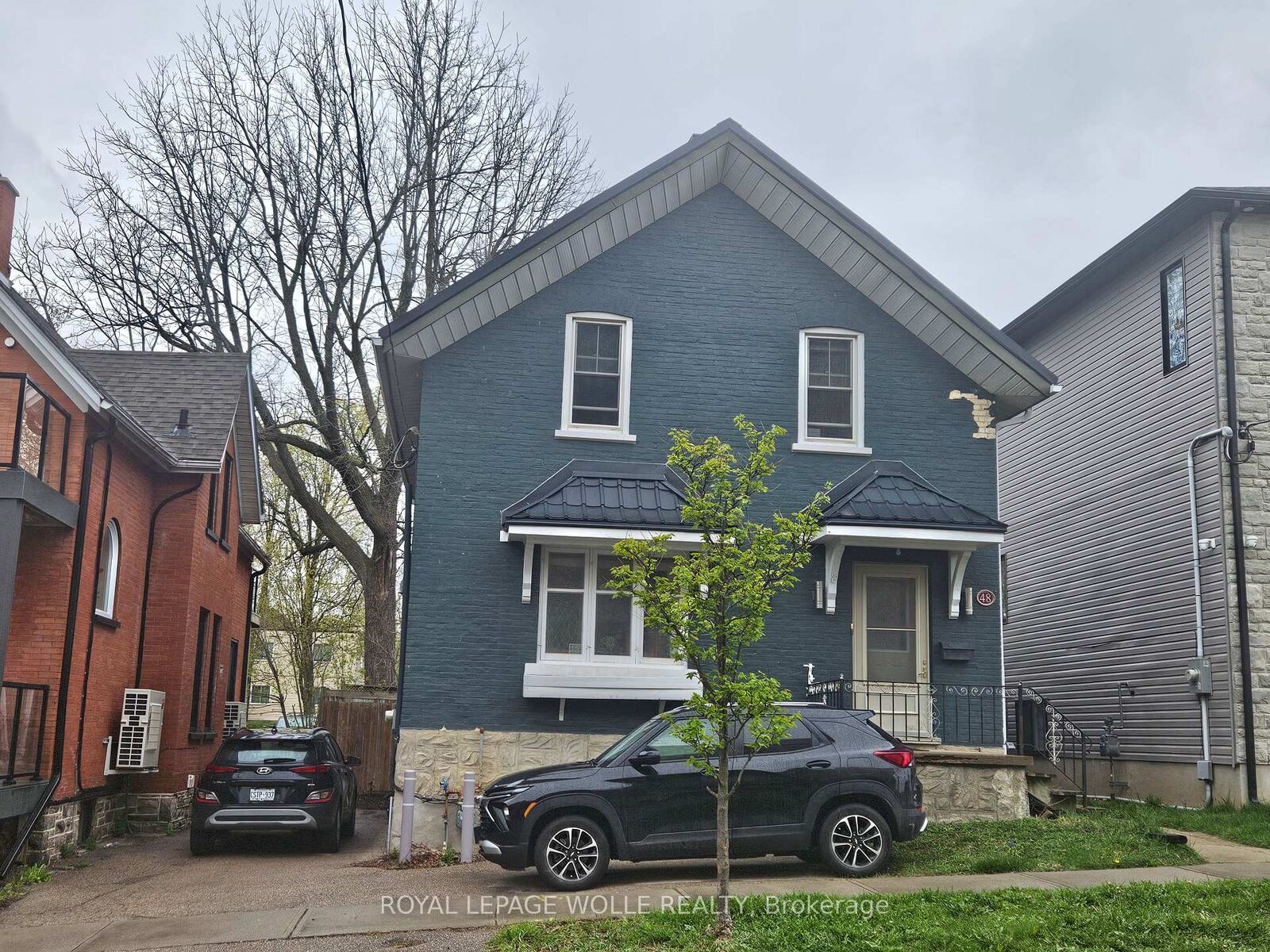 Property Photo:  48 Breithaupt Street  ON N2H 5G6 