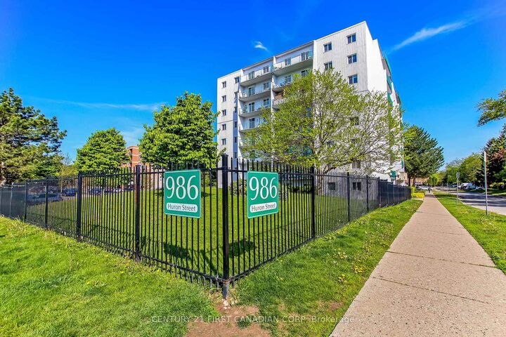 986 Huron Street 204 — photo 1