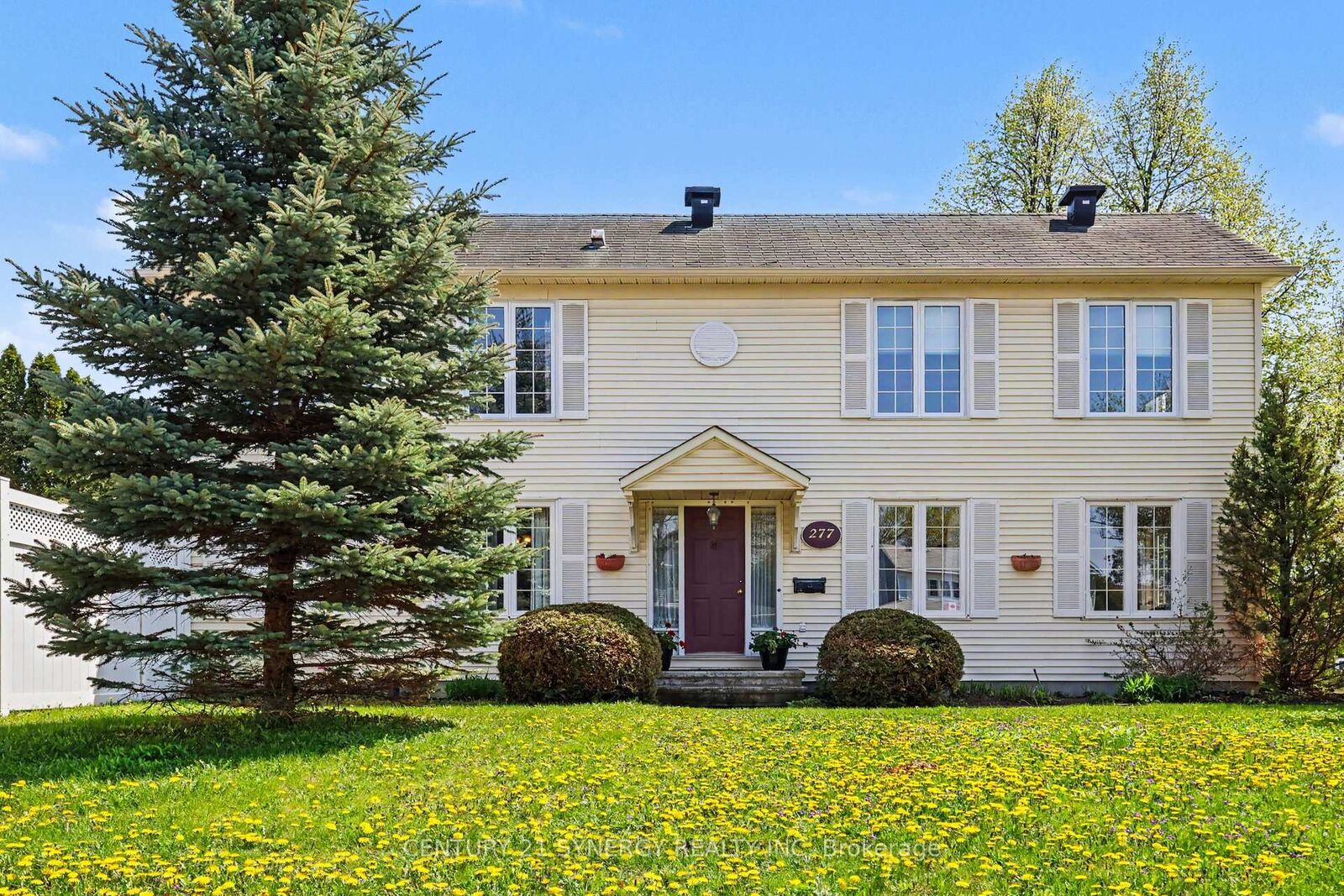 Photo de la propriété: 277 McEachern Crescent ON K2E 3K7