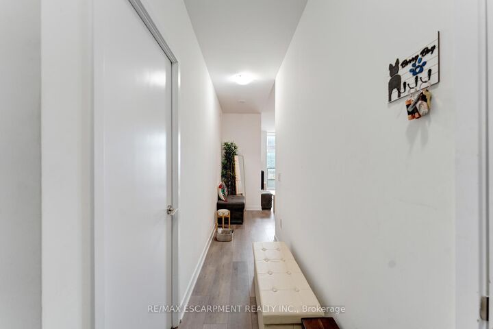 Property Photo: 10 Honeycrisp Crescent 1120 ON L4K 0M7