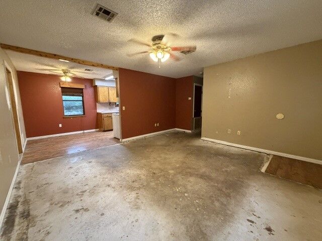 Property Photo:  500 NW 2nd Street  OK 74578 