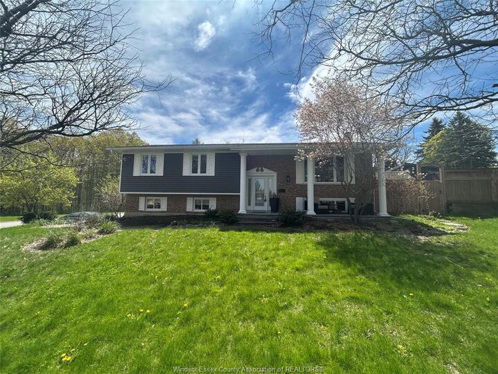 1 Sunset Place — photo 1