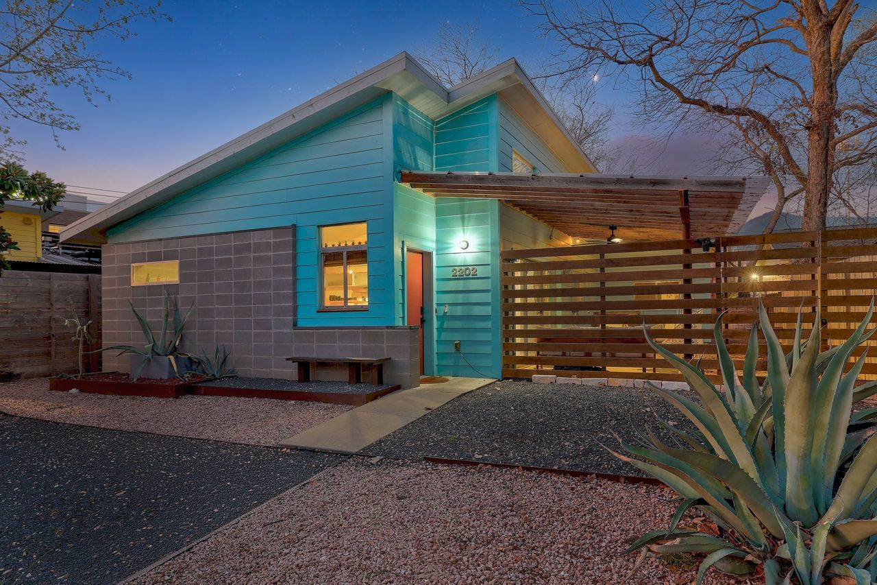 Property Photo:  2202 Santa Rosa Street  TX 78702 