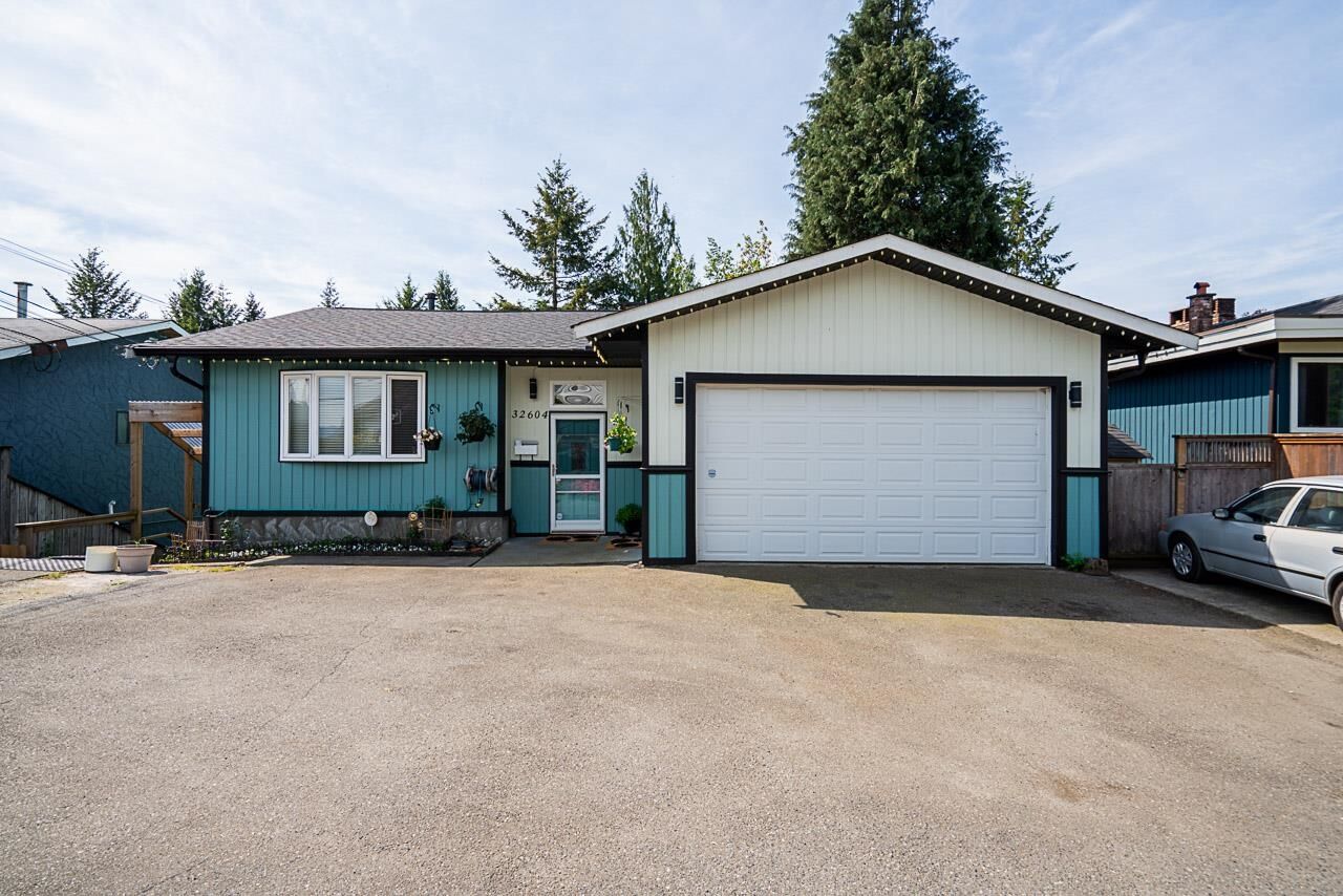 Property Photo: 32604 Best Avenue BC V2V 2S6