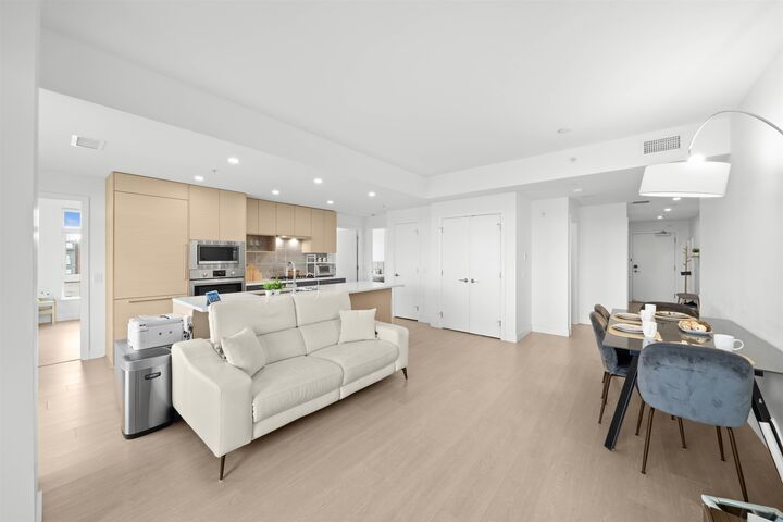 8888 Osler Street 301 — photo 1
