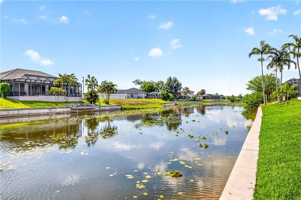 Property Photo:  2632 SW 10th Ave  FL 33914 