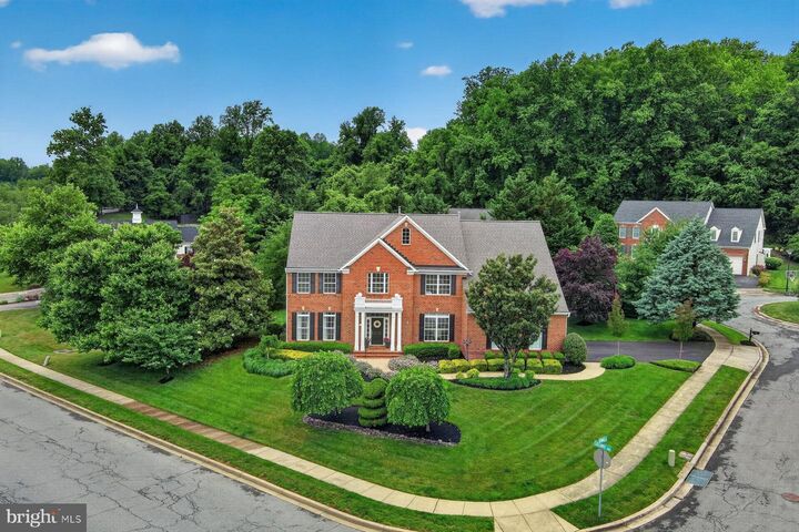 Property Photo:  9 Sewall Court  MD 21037 