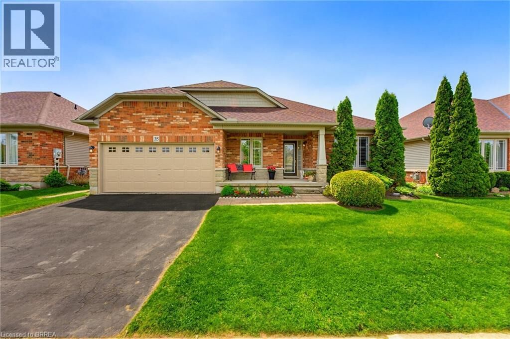 Property Photo: 35 Cobblestone Drive ON N3L 4G1
