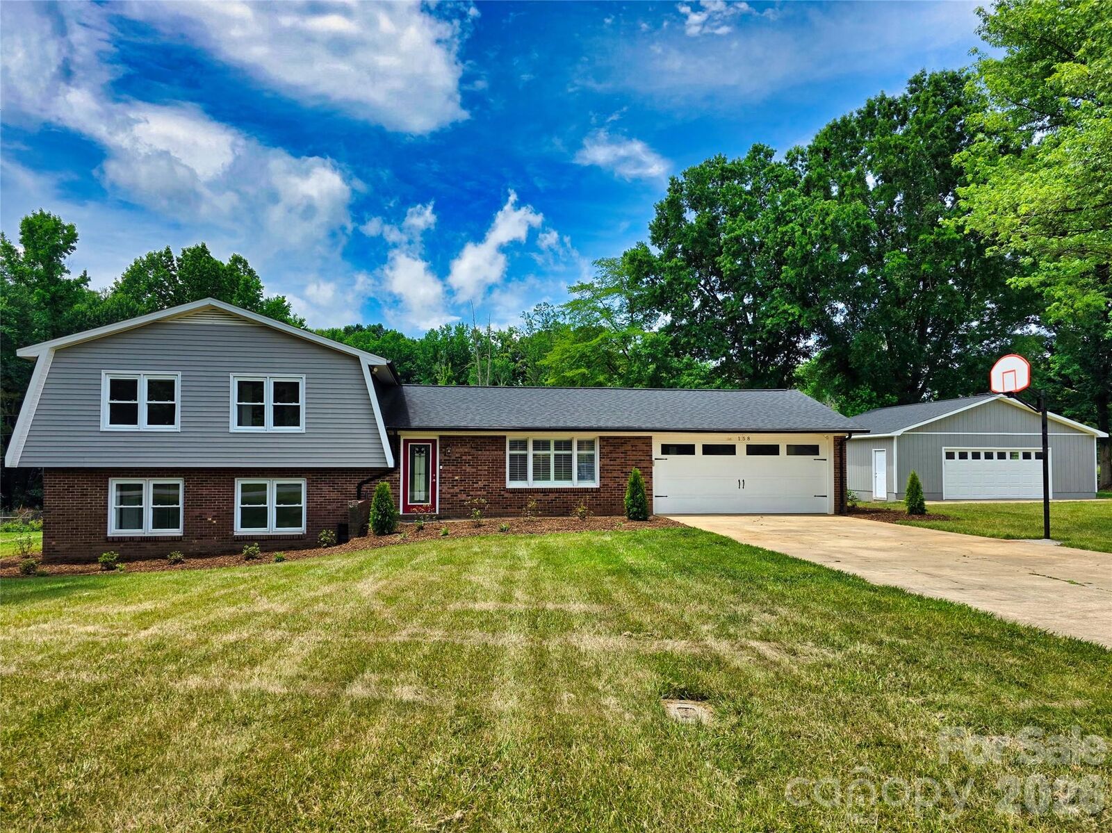 Property Photo:  158 W Meadowview Drive  NC 28625 