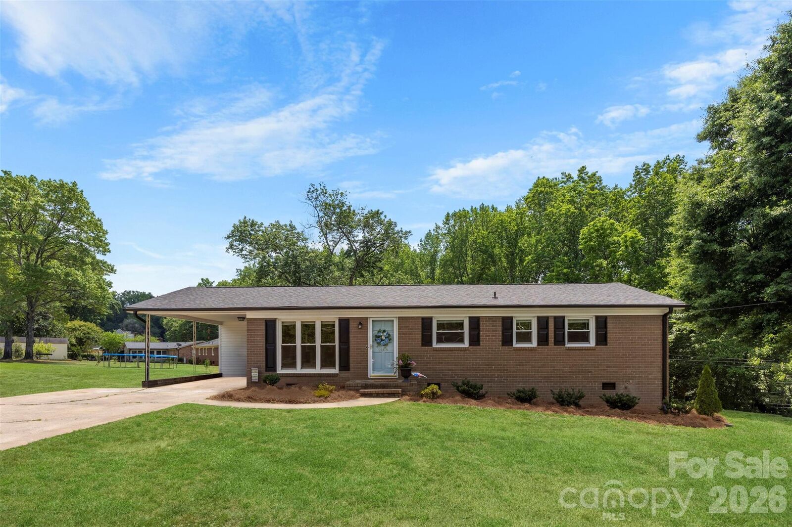 Property Photo:  2109 Hollandale Drive  NC 28054 