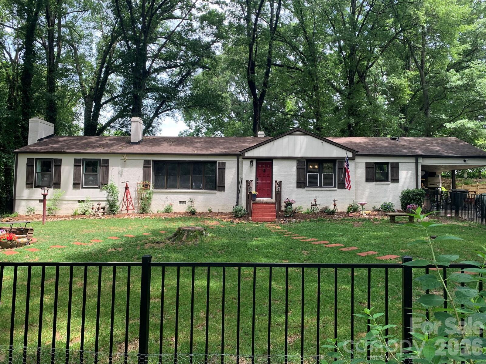 Property Photo:  608 W 4th Avenue  NC 28052 