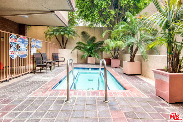 Property Photo:  235 S Tower Dr  CA 90211 