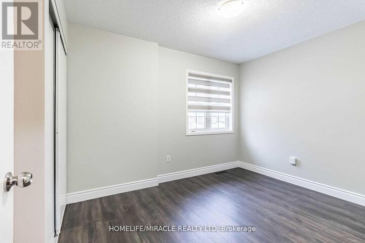 Property Photo:  17 Roadmaster Lane Upper  ON L7A 3A9 