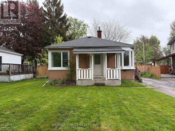 Property Photo:  7 Alamein Drive  ON K7L 4R5 