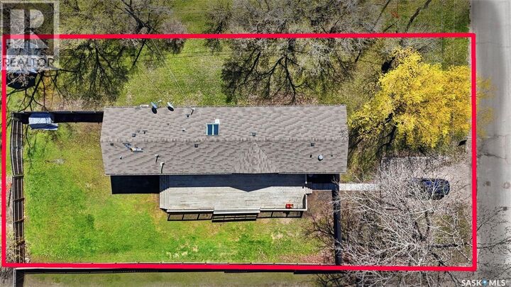 Property Photo:  533 3rd Avenue  SK S0K 4Y0 
