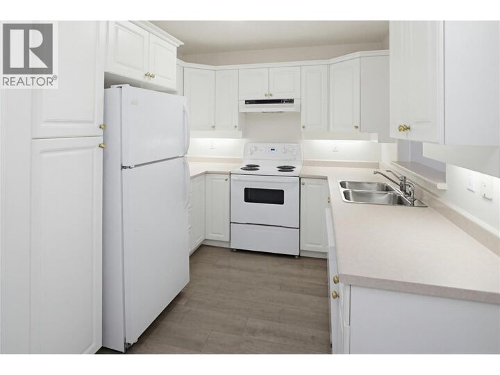Property Photo: 120 Vernon Avenue 409 BC V2B 1L6